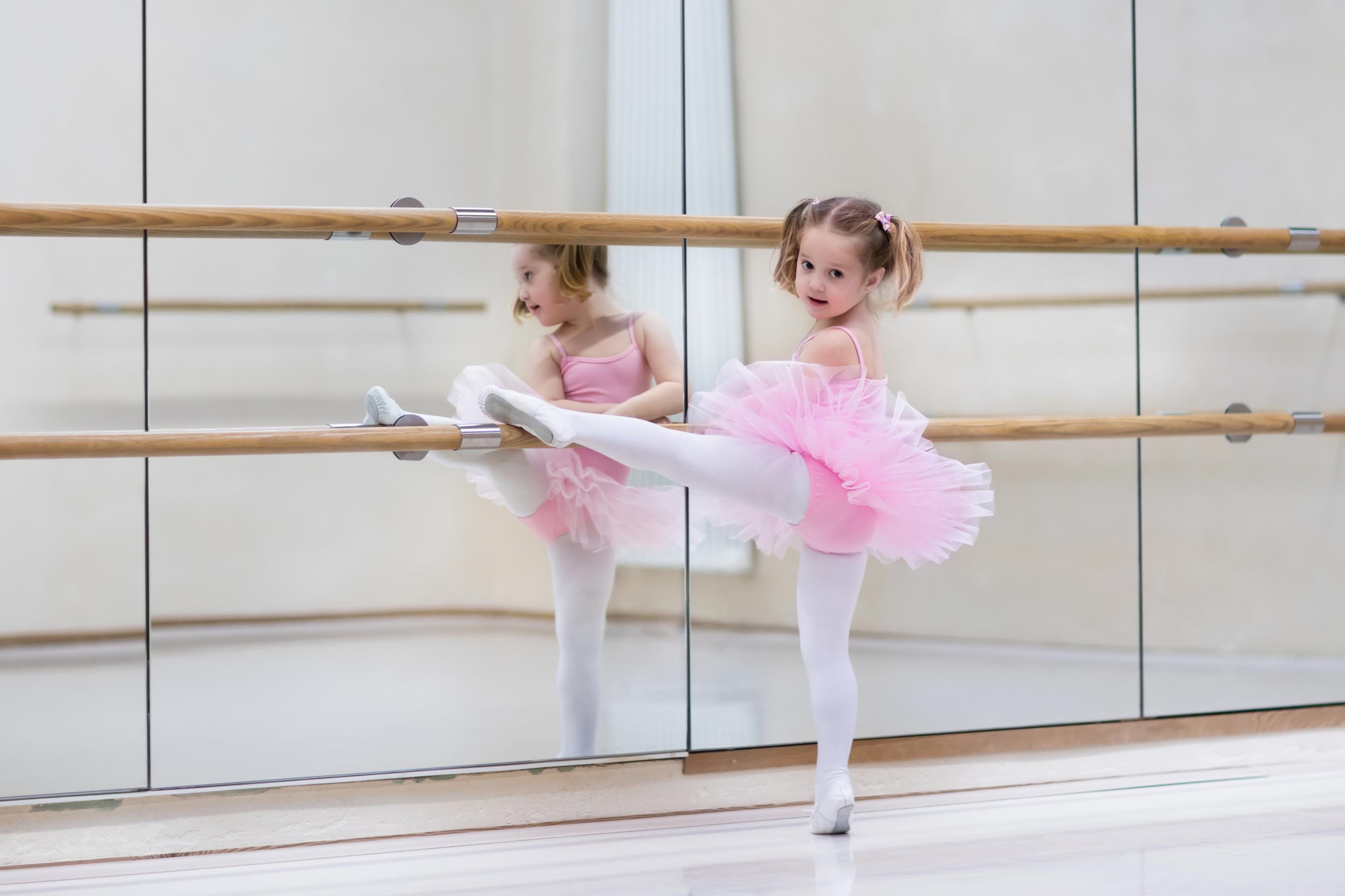 How to choose the right type of ballet class for your child
